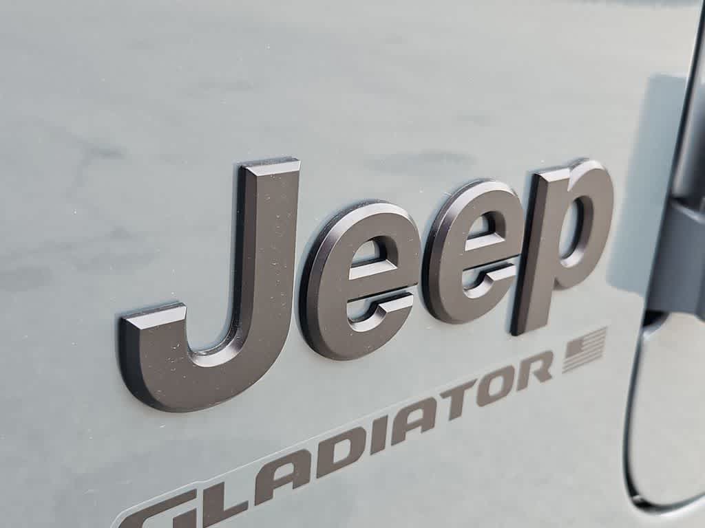 Thumbnail: 2026 Jeep Gladiator - 12