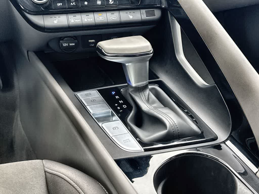 Thumbnail: 2025 Hyundai Elantra - 17