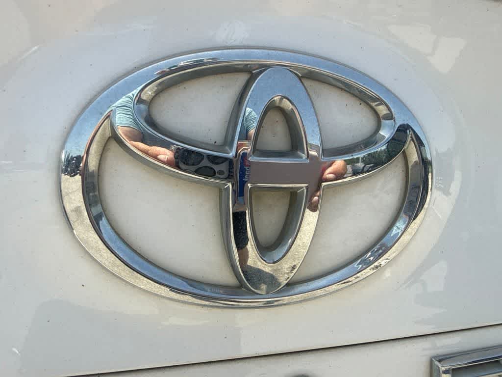 Thumbnail: 2019 Toyota Camry - 18