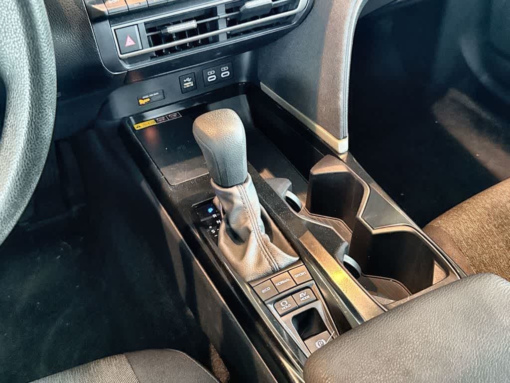 Thumbnail: 2025 Toyota Camry - 17