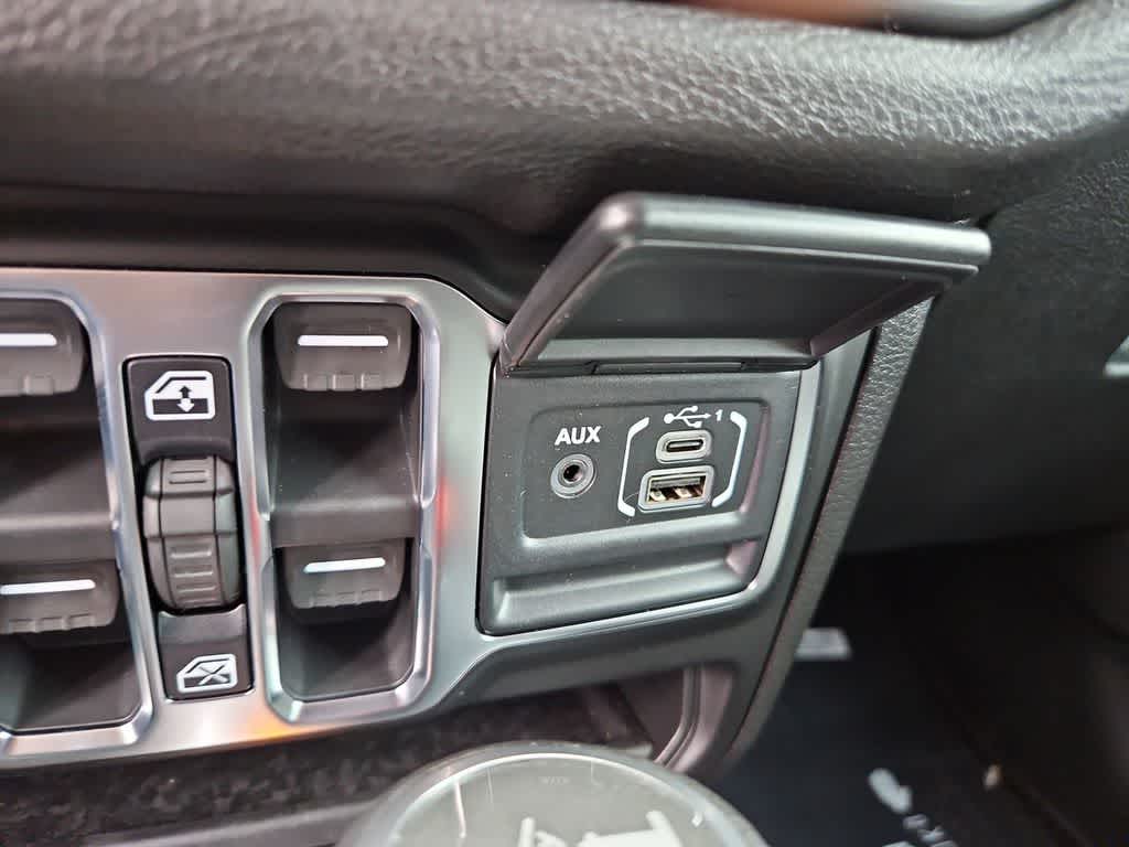 Thumbnail: 2026 Jeep Wrangler - 34