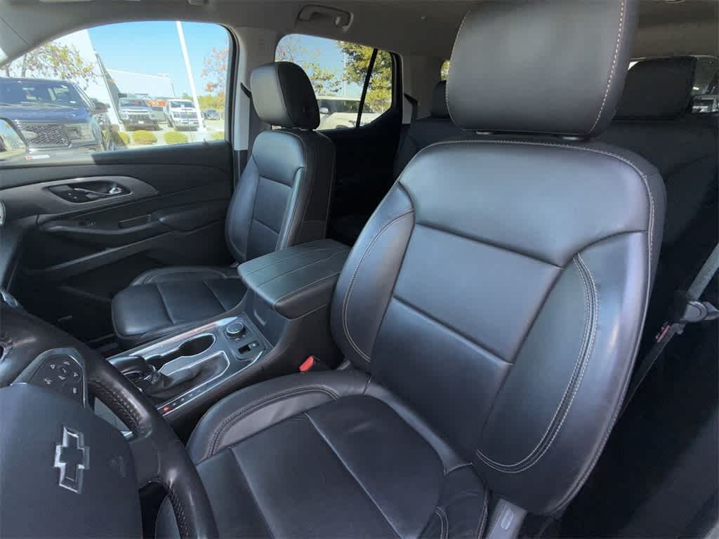 Thumbnail: 2021 Chevrolet Traverse - 10