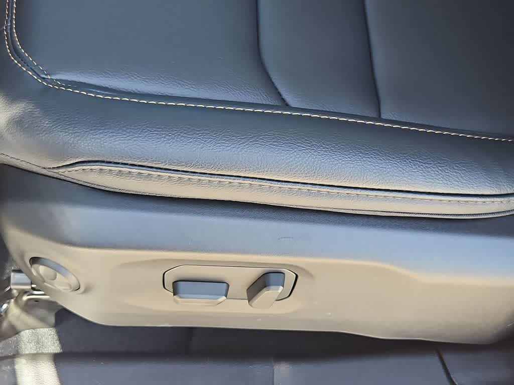 Thumbnail: 2026 Jeep Gladiator - 18