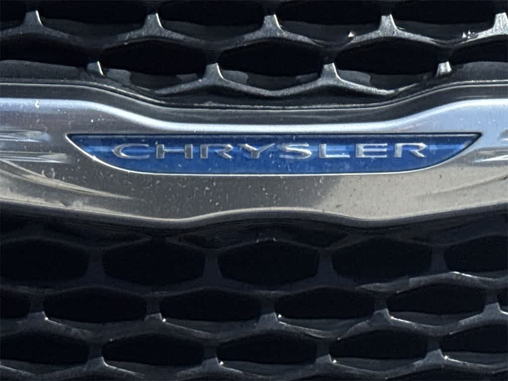 Thumbnail: 2018 Chrysler Pacifica - 11