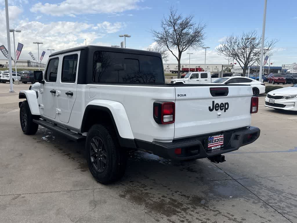 Thumbnail: 2025 Jeep Gladiator - 4