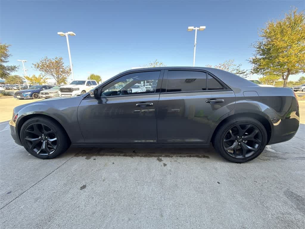 Thumbnail: 2021 Chrysler 300 - 3
