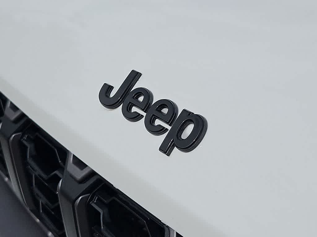 Thumbnail: 2026 Jeep Grand Cherokee - 12