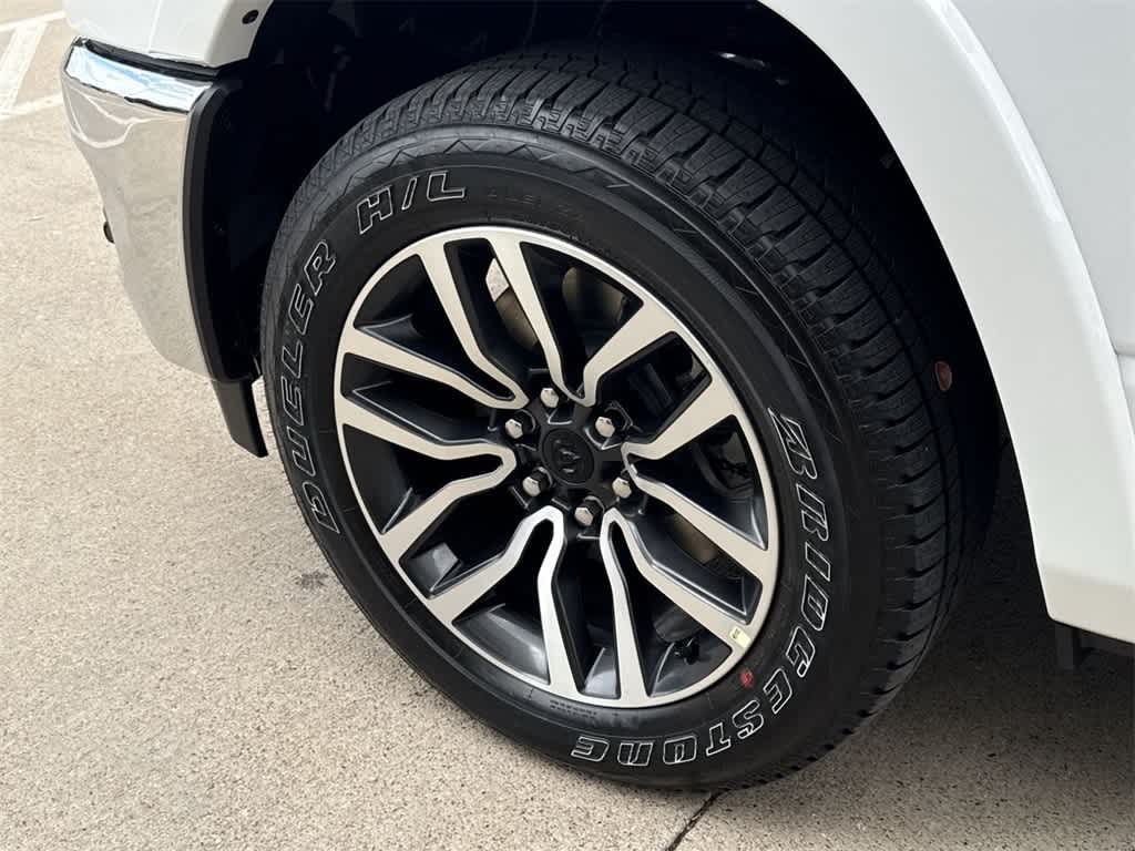 Thumbnail: 2026 RAM 1500 - 8