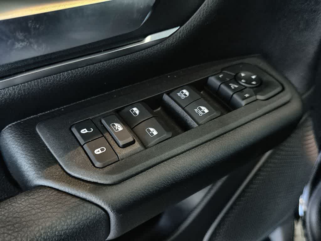 Thumbnail: 2026 RAM 1500 - 21