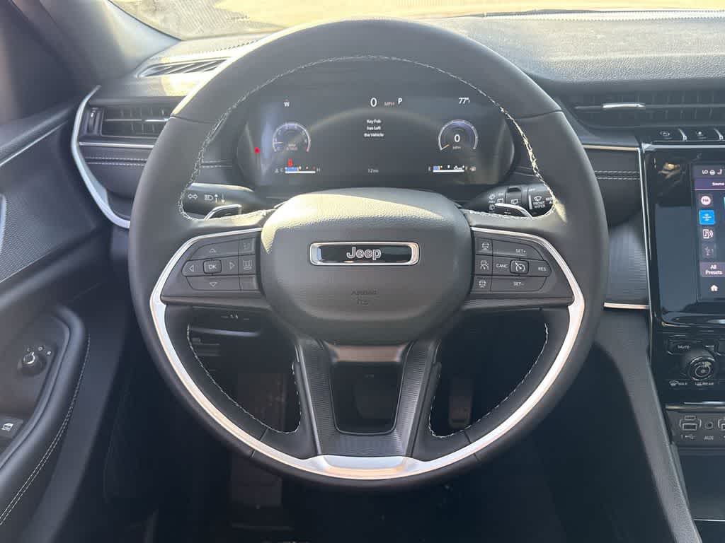 Thumbnail: 2026 Jeep Grand Cherokee - 18