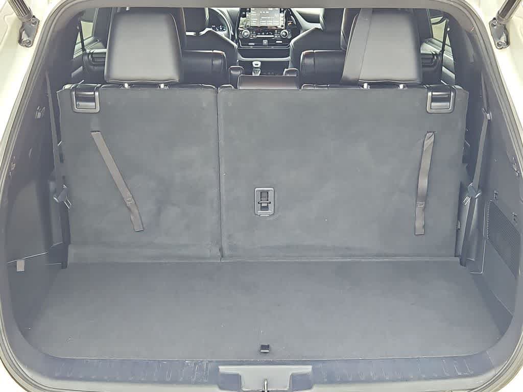 Thumbnail: 2021 Toyota Highlander - 35