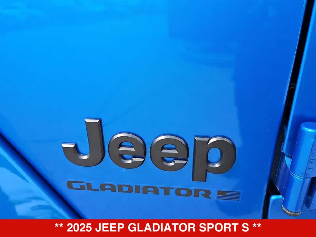 Thumbnail: 2025 Jeep Gladiator - 16