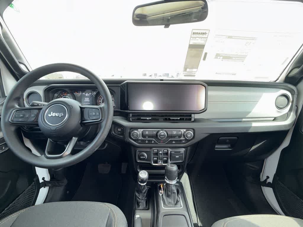 Thumbnail: 2026 Jeep Gladiator - 15