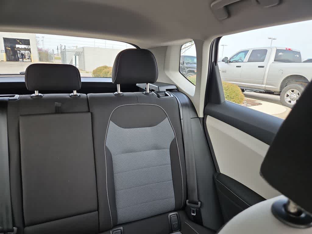 Thumbnail: 2025 Volkswagen Taos - 14