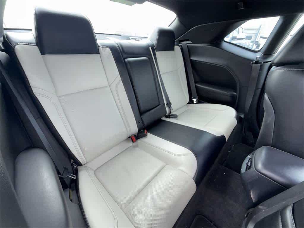 Thumbnail: 2015 Dodge Challenger - 14