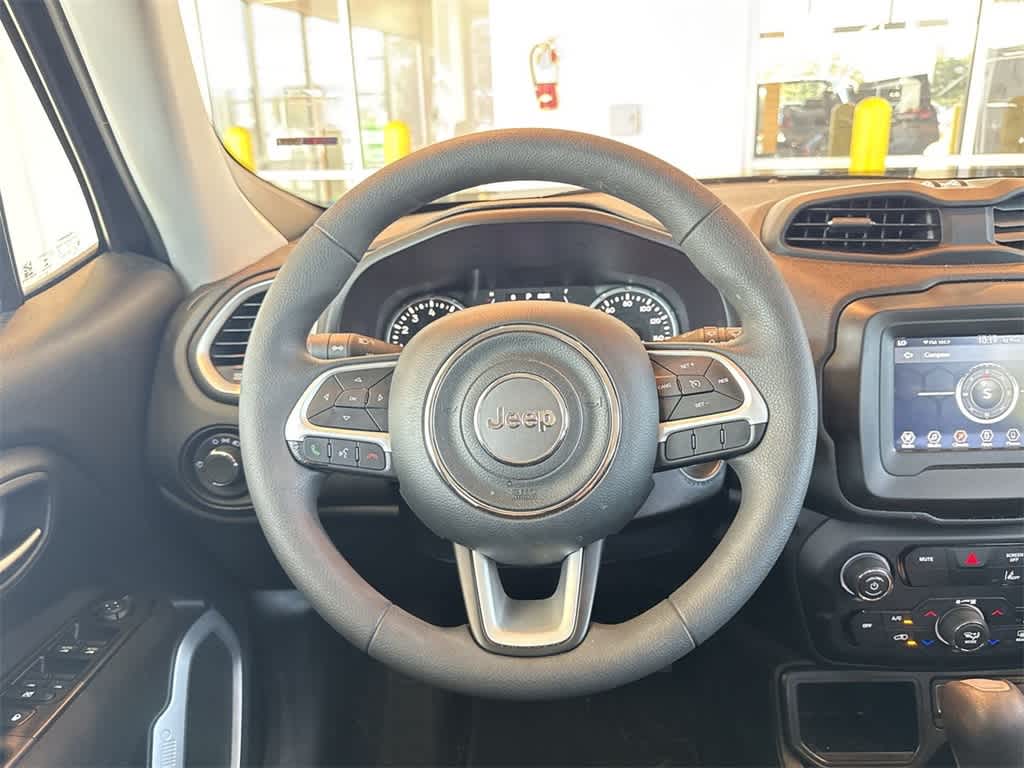 Thumbnail: 2021 Jeep Renegade - 17