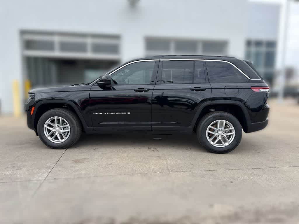 Thumbnail: 2025 Jeep Grand Cherokee - 3