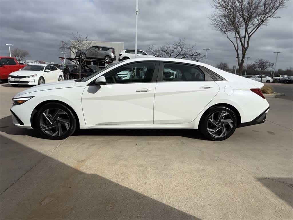 Used 2025 Hyundai Elantra SEL Convenience Sedan