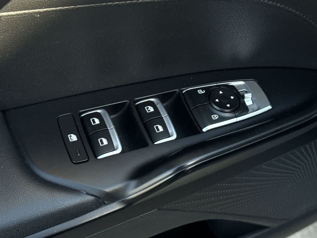 Thumbnail: 2022 Kia K5 - 24