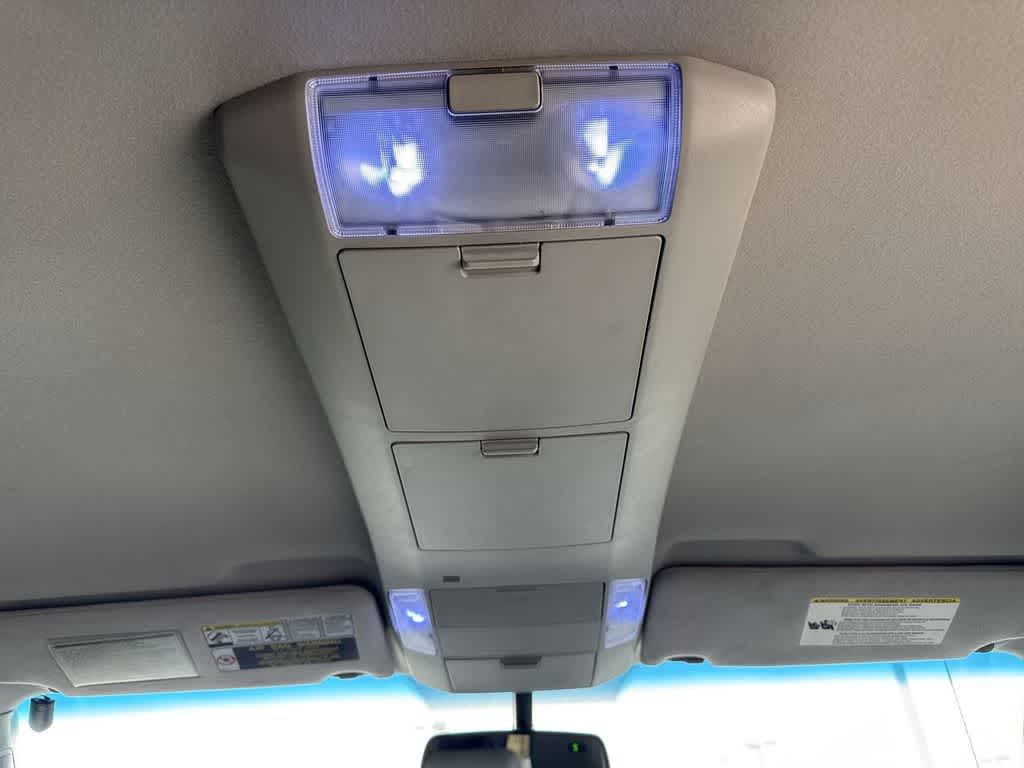 Thumbnail: 2012 Toyota Tundra - 21