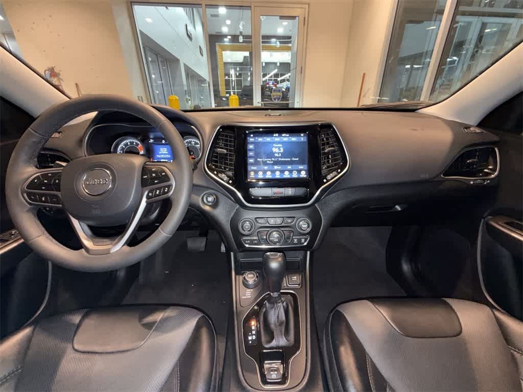 Thumbnail: 2022 Jeep Cherokee - 15