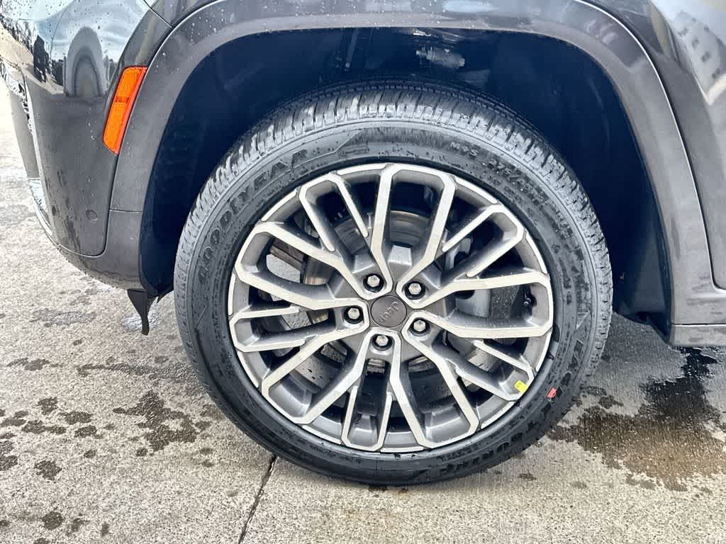 Thumbnail: 2026 Jeep Grand Cherokee - 9