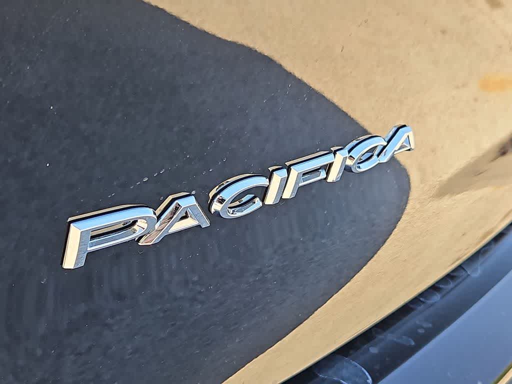 Thumbnail: 2026 Chrysler Pacifica - 13