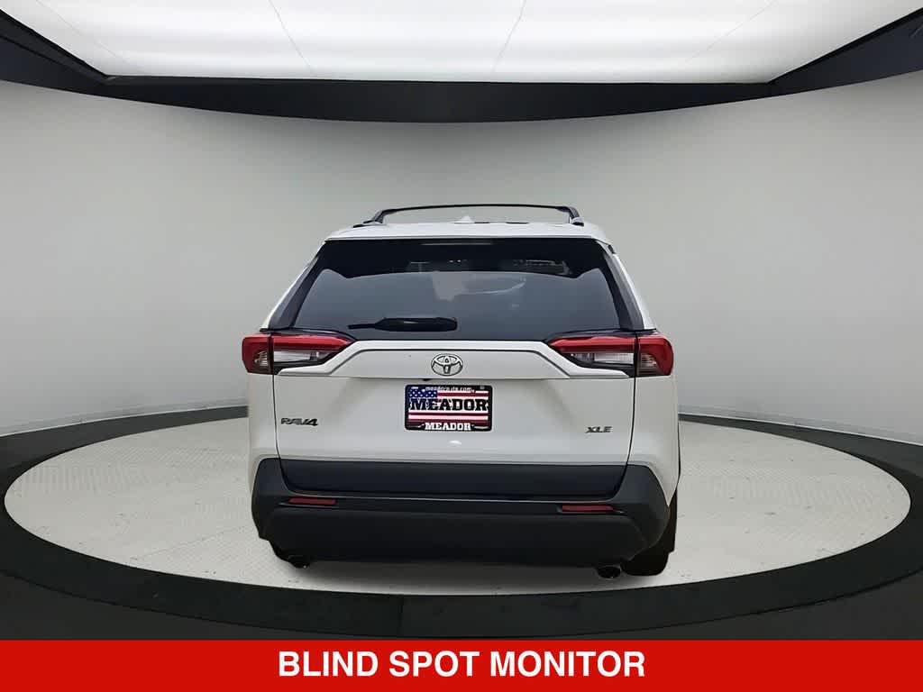Thumbnail: 2021 Toyota RAV4 - 7
