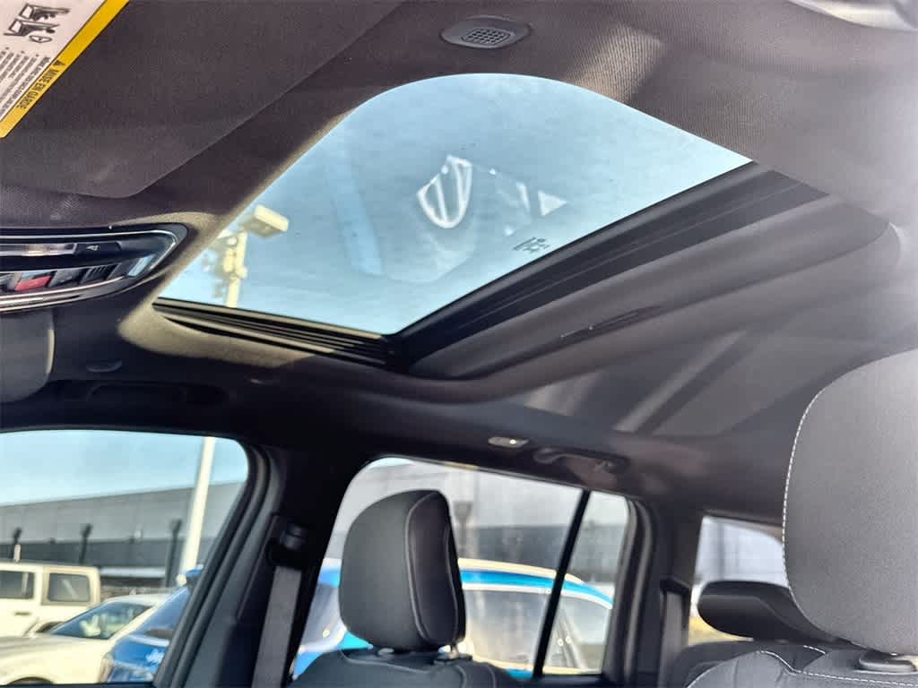 Thumbnail: 2025 Jeep Grand Cherokee - 26