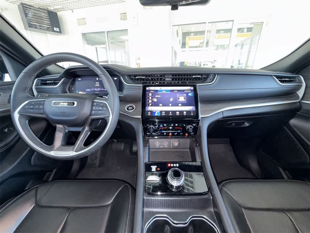 Thumbnail: 2024 Jeep Grand Cherokee L - 15