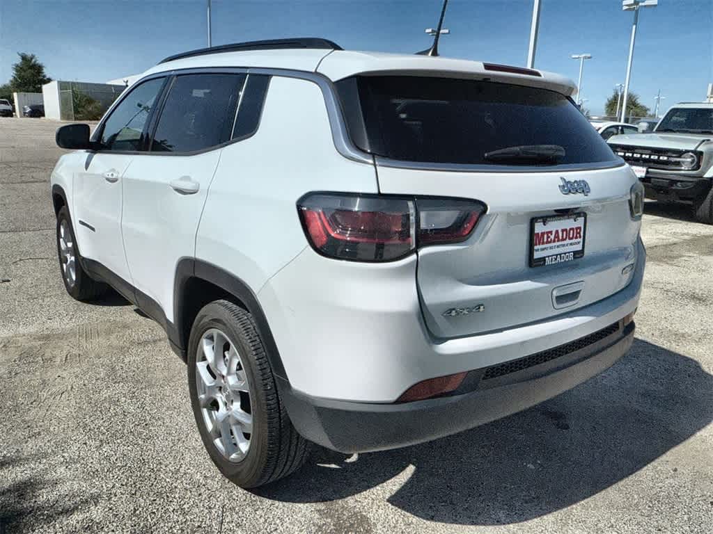 Thumbnail: 2022 Jeep Compass - 4