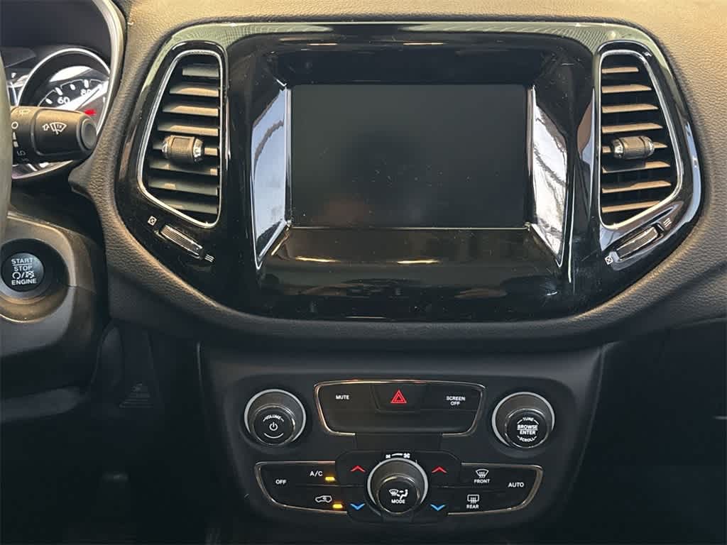 Thumbnail: 2019 Jeep Compass - 15
