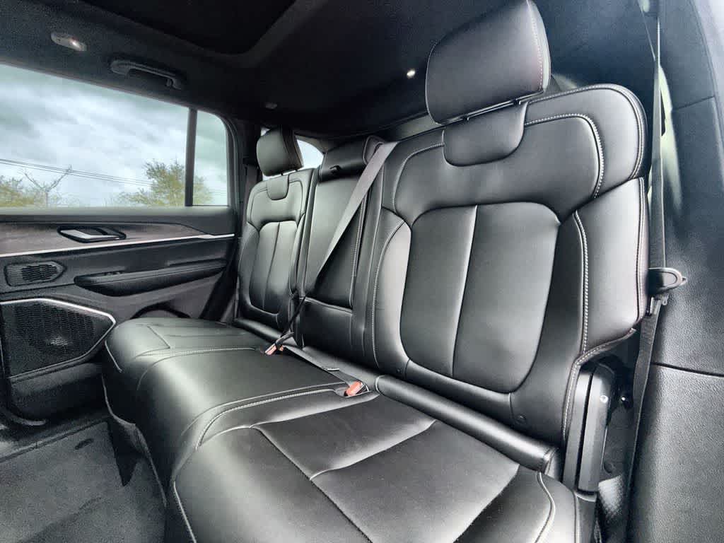 Thumbnail: 2026 Jeep Grand Cherokee - 13