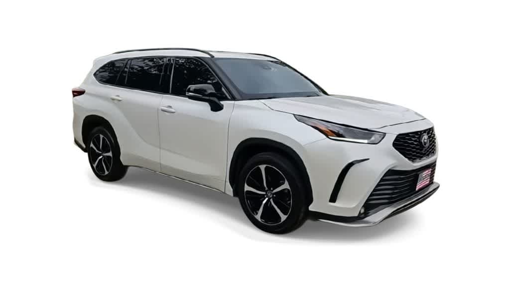 Thumbnail: 2021 Toyota Highlander - 2