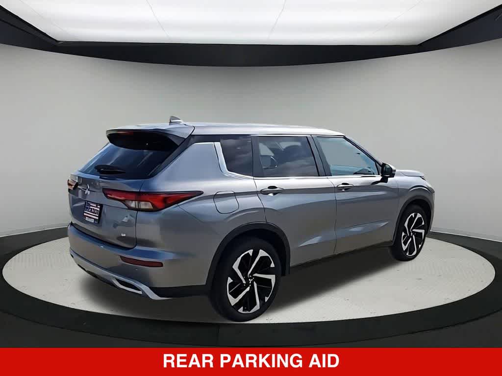 Thumbnail: 2024 Mitsubishi Outlander - 8