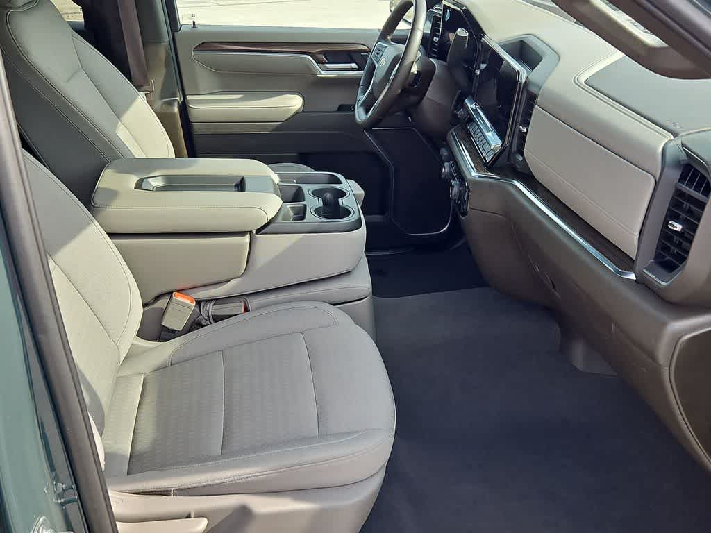 Thumbnail: 2025 Chevrolet Silverado 1500 - 21