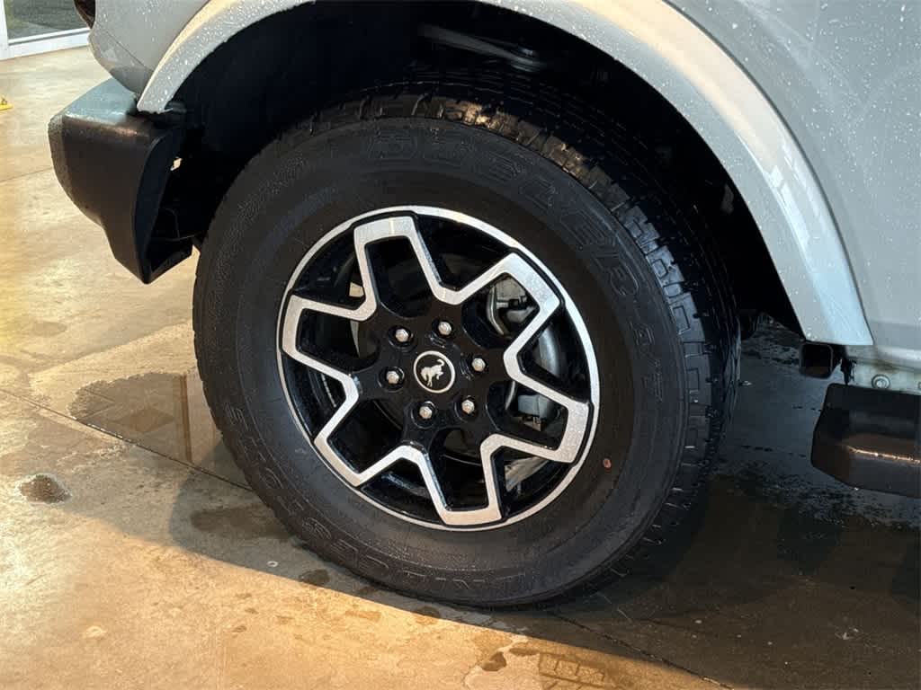 Thumbnail: 2022 Ford Bronco - 9