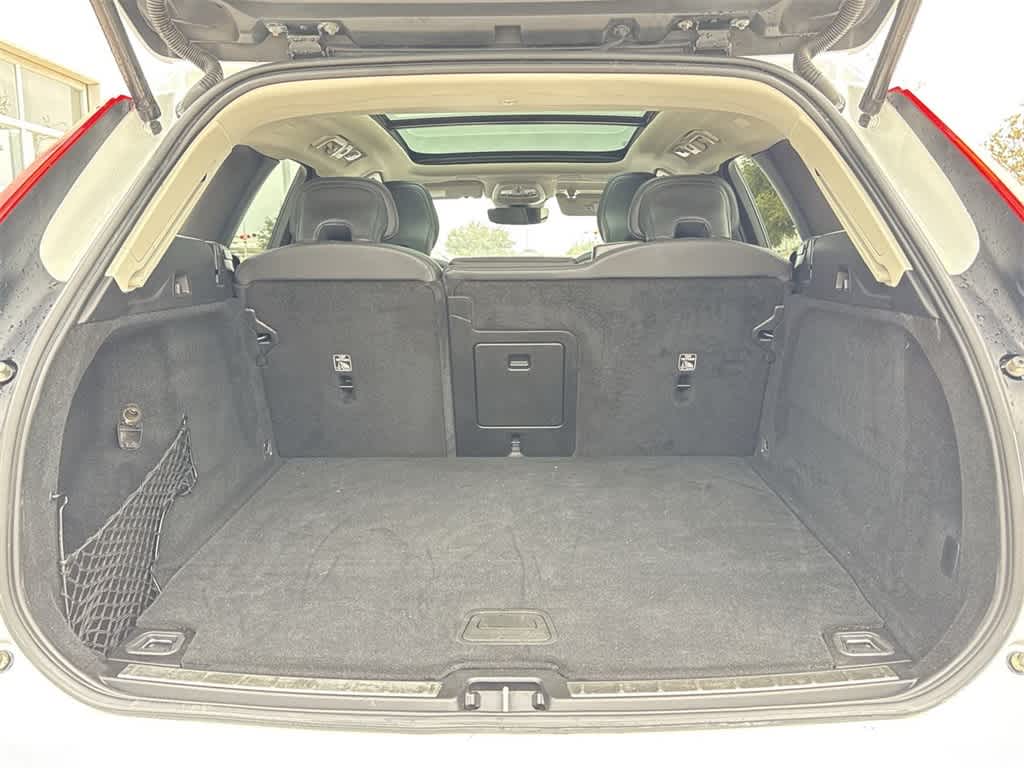 Thumbnail: 2023 Volvo XC60 - 20