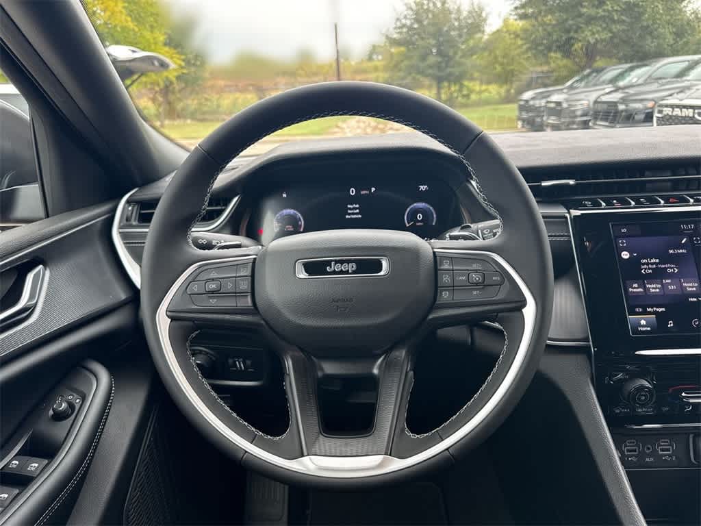 Thumbnail: 2025 Jeep Grand Cherokee - 17