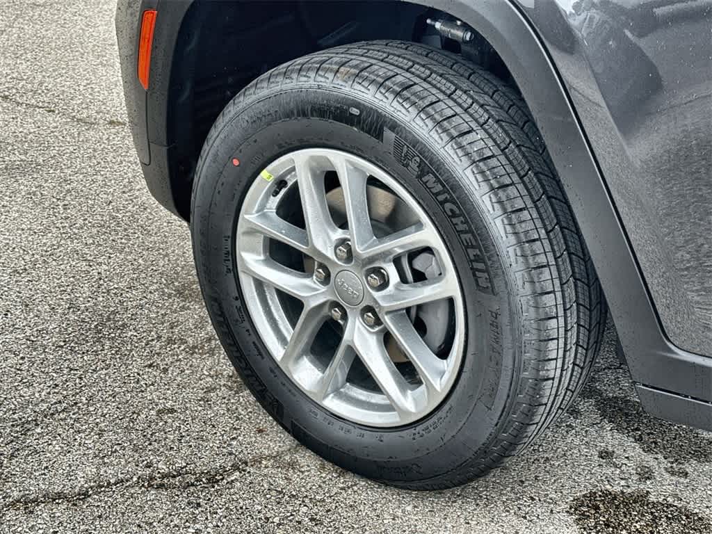 Thumbnail: 2025 Jeep Grand Cherokee - 8