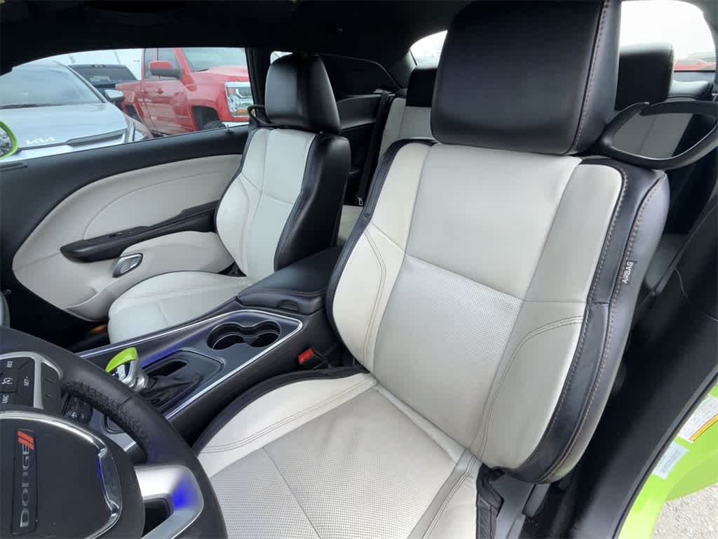 Thumbnail: 2015 Dodge Challenger - 11