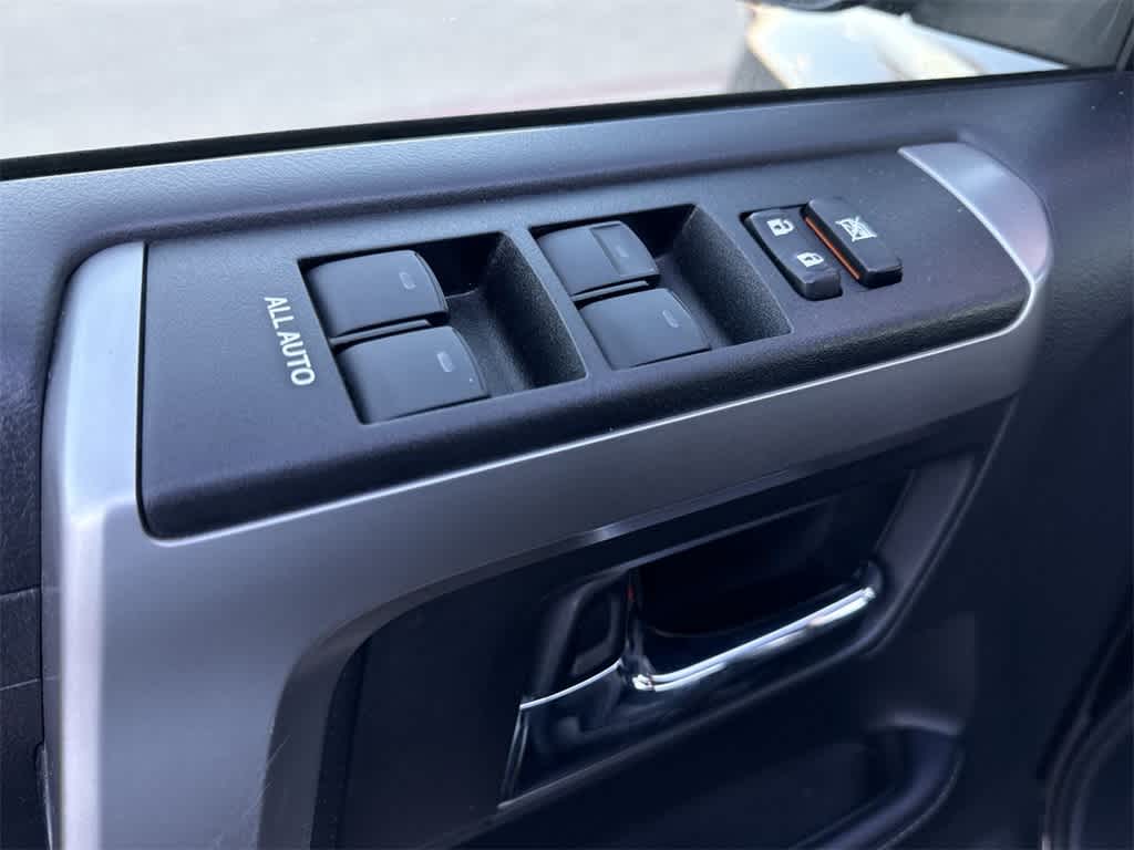 Thumbnail: 2024 Toyota 4Runner - 25