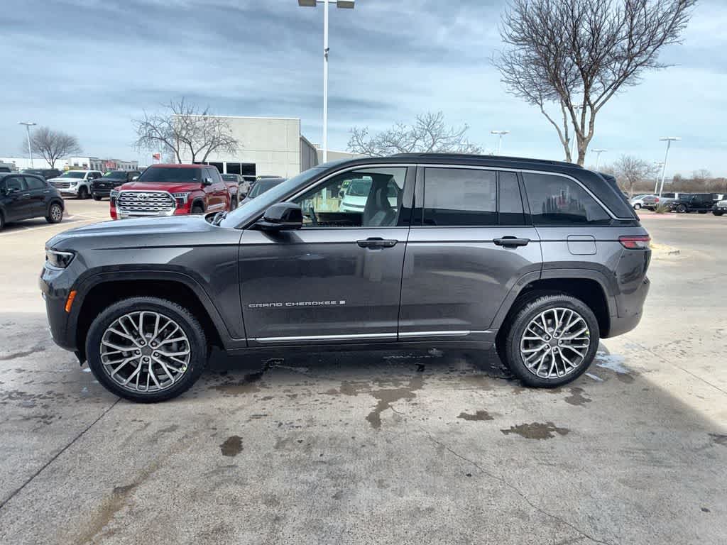 Thumbnail: 2026 Jeep Grand Cherokee - 3