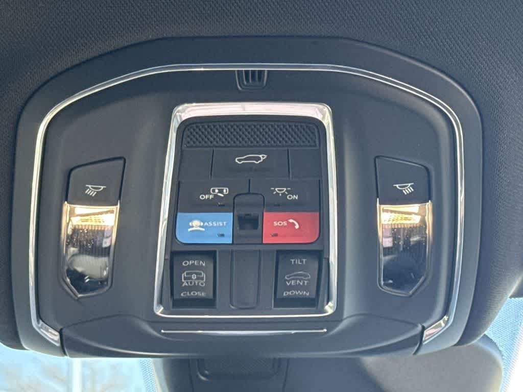 Thumbnail: 2026 Jeep Grand Cherokee - 20