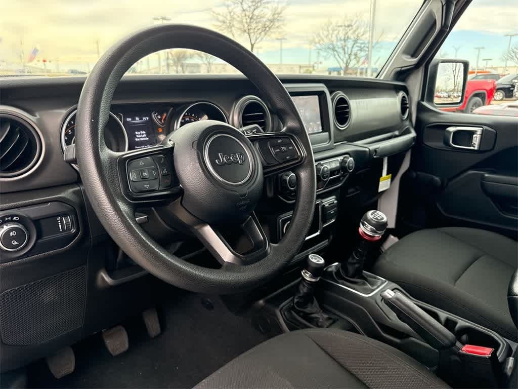 Used 2023 Jeep Gladiator Sport Truck Crew Cab