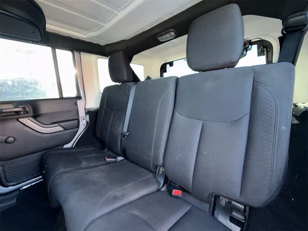 Thumbnail: 2018 Jeep Wrangler - 14