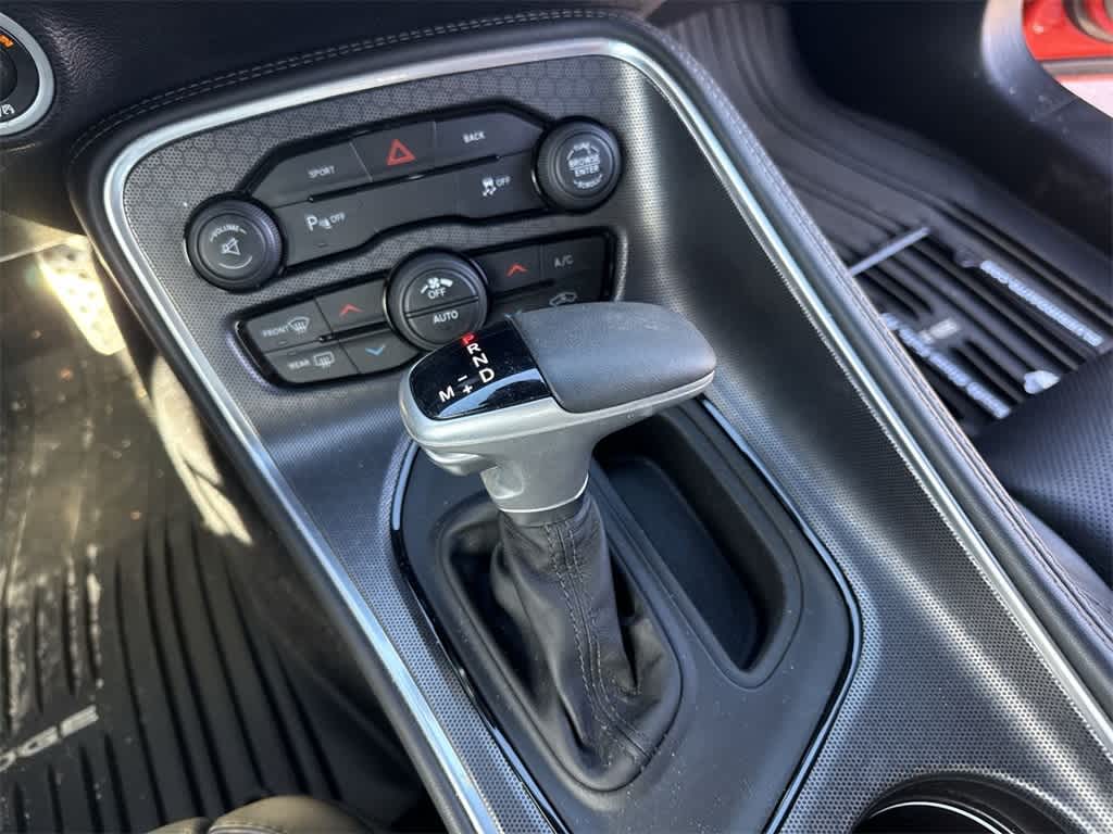 Thumbnail: 2016 Dodge Challenger - 15