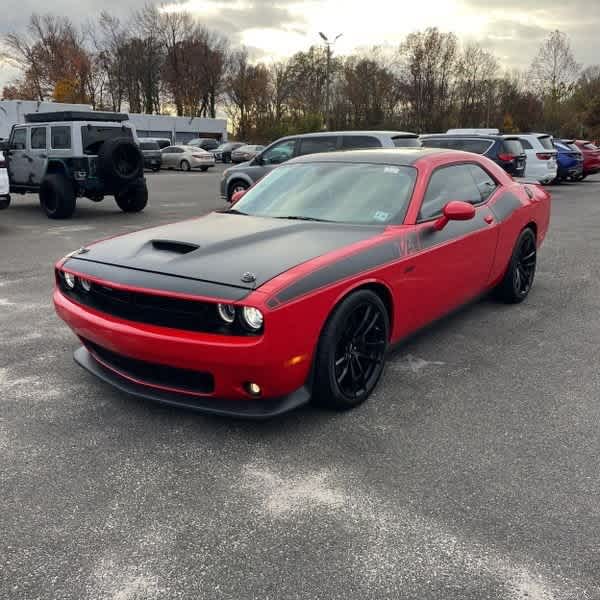 2023 Dodge Challenger R/T Scat Pack photo 2