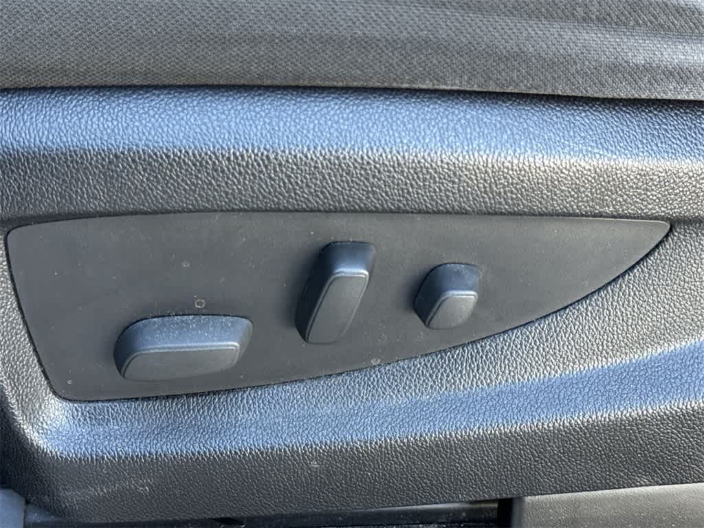 Thumbnail: 2014 Chevrolet Silverado 1500 - 22