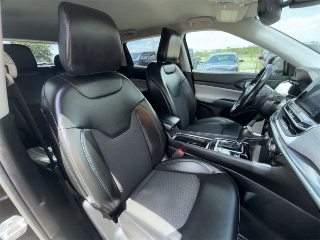 Thumbnail: 2022 Jeep Compass - 14